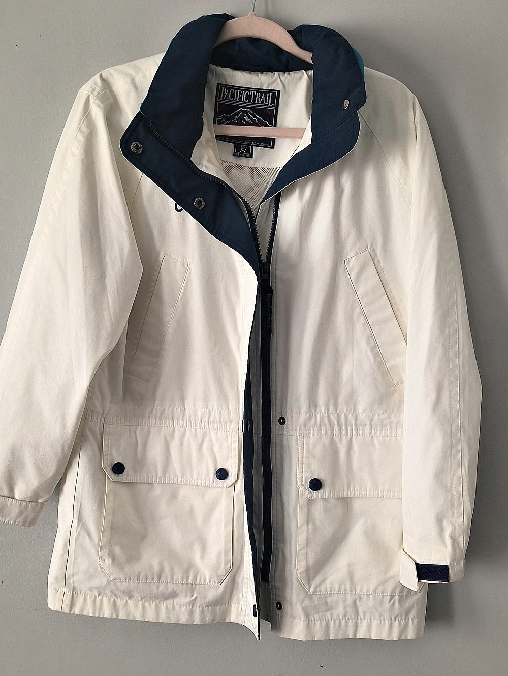Pacific Trail Utility Jacket in White & Blue Size Small Like New